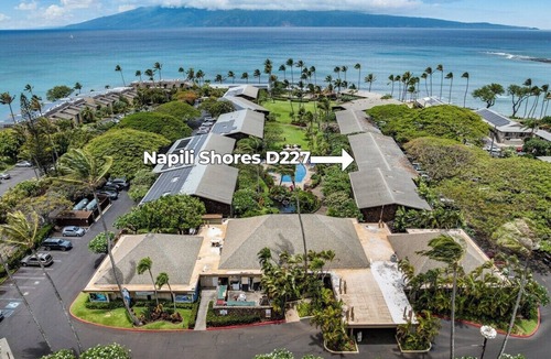 Napili Condo | Napili Shores D227 OceanFront Resort w Pool, Steps to Sandy Beach
