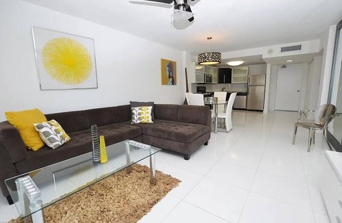 Vanderbilt Beach Condo | Naples Beachside Retreat