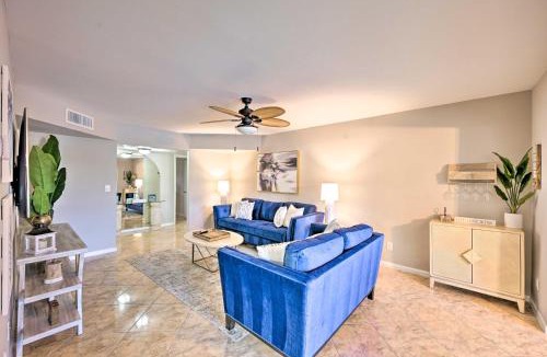 Central Naples House | Naples Condo w/Enclosed Balcony & Lake Views!