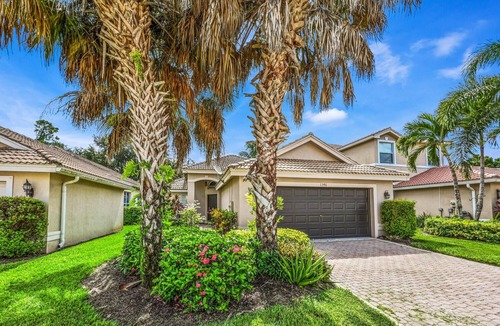 Saturnia Lakes House | Naples Getaway w/private pool & spa!