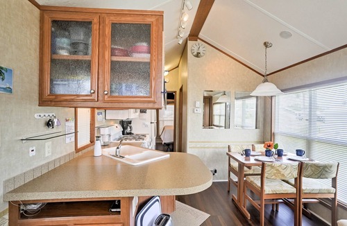 North Naples Cottage | Naples Home w/Lanai & Shared Pool < 4 Mi to Beach!
