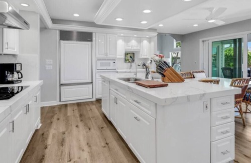 Connors House | Naples Luxury Waterfront Retreat