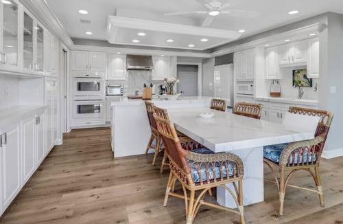 Connors House | Naples Luxury Waterfront Retreat