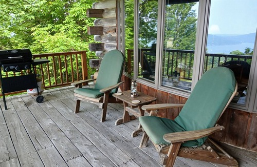 Naples Cabin | Naples, NY - Finger Lakes/Hemingway Log Cabin