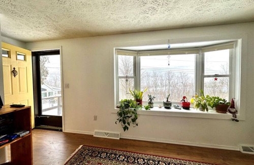 Naples House | Naples NY Wine Country Finger Lakes Gem