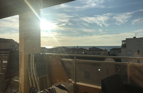 Narbonne-Plage Apartment | Narbonne plage Facing the beach and 2 min walk from the city center