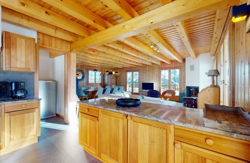 Vex Ski Chalet | Narnia SKI IN & SKI OUT chalet 14 pers