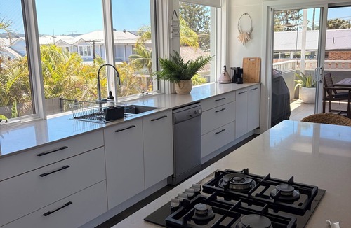 Narrabeen House | Narrabeen Beach Holiday Haven