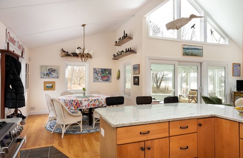 Wakefield-Peacedale House | Narragansett Beach