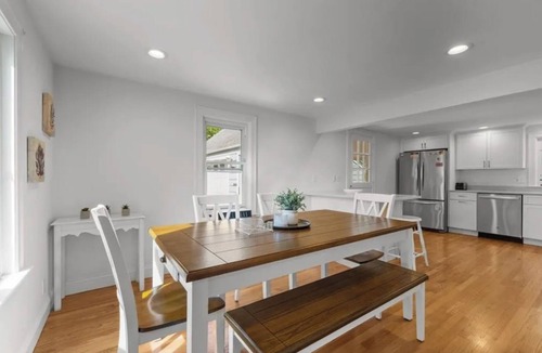 Saunderstown House | Narragansett Beach House - Across from Narrow River