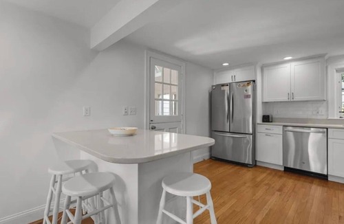 Saunderstown House | Narragansett Beach House - Across from Narrow River