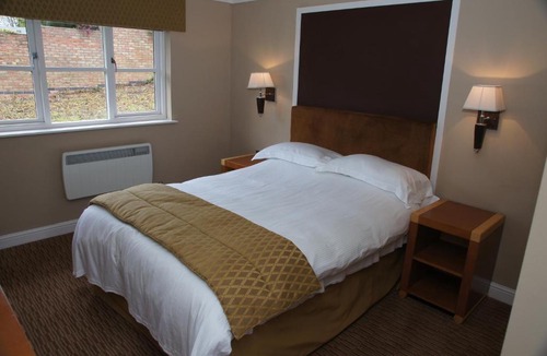 Litchborough Hotel | Narrowboat at Weedon