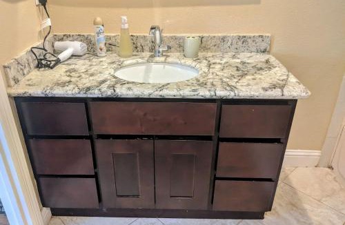 South San Jose House | NARVAEZ MASTER room private entry and bathroom