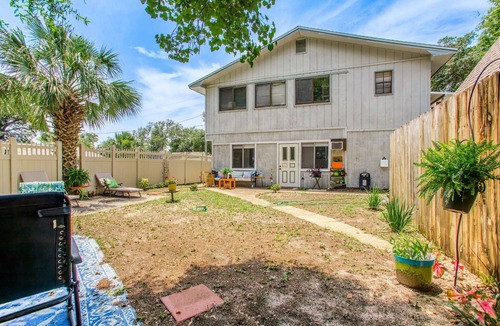 Ono Island House | NAS Pensacola Blue Angels 15 min to Beach Family Friendly