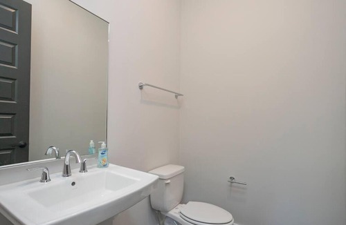 Nashville House | Nash Boutique Stay 3 bd Parking 12 min to DT