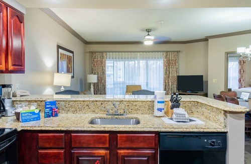 Pennington Bend Condo | Nashville | Live Music | Pool & Broadway | 2BR Condo