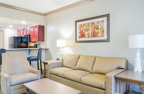 Pennington Bend Condo | Nashville | Live Music | Pool & Broadway | 2BR Condo