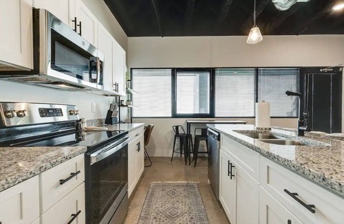 Nashville Condo | Nashville Looks Good On You