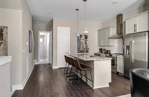 Nashville Condo | Nashville Luxe Stay Views & Hot Tub