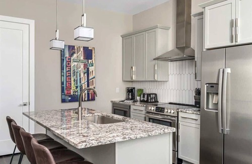 Nashville Condo | Nashville Luxe Stay Views & Hot Tub