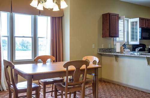 Pennington Bend Condo | Nashville | Music City Stay | Pool & Downtown Access