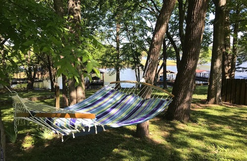 Mount Juliet Cottage | Nashville/Old Hickory Lake cottage