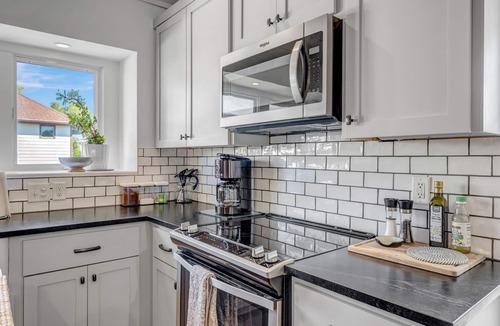 Belmont - Hillsboro House | Nashville's Best Historic Neighborhood! Walk to Food & Shopping!