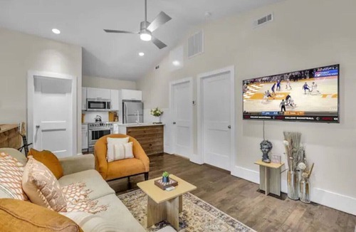 Cleveland Park Apartment | Nashvilles Serendipity