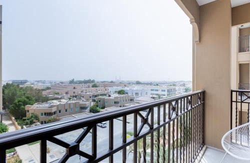 Umm Suqeim 3 Apartment | Nasma Luxury Stays - Fabulous Apartment With Balcony Near MJL's Souk
