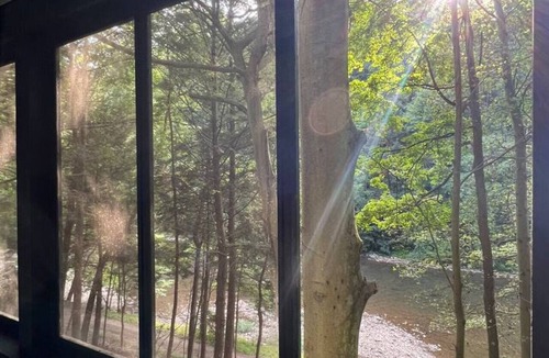 Ellwood City Cabin | Nate`s Cabin at Water`s Edge
