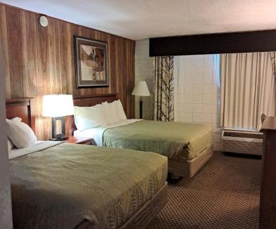 Casper Hotel | National 9 Inn Showboat