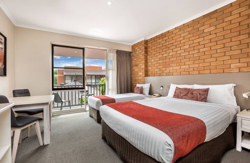 Bendigo Hotel | National Hotel Complex and Bendigo Central Apartments