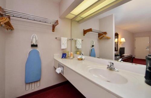 West Jefferson Hotel | Nations Inn - West Jefferson