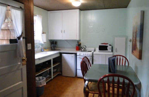 Ocean Park Cottage | Native Cottage- 2 bed cottage