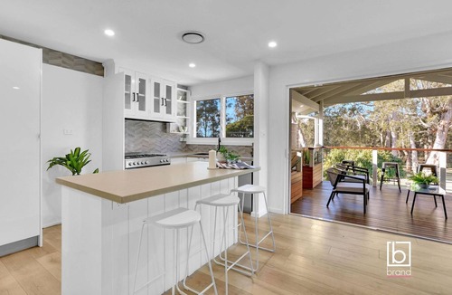 Budgewoi Apartment | Natuna Lakeside Retreat