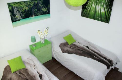 Collblanc y La Torrassa Apartment | Natura Fira Barcelona