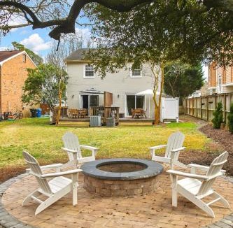 Northeast Virginia Beach House | Natural Beauty A