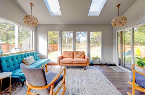 Westport House | Natural Beauty with dog friendly yard