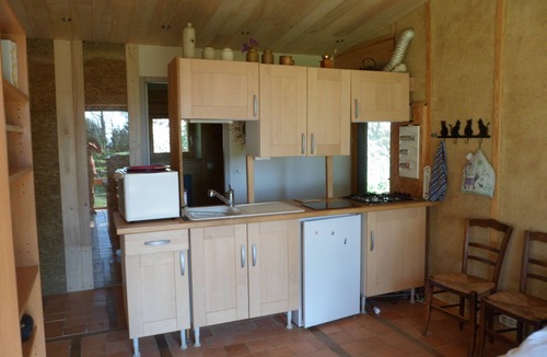 Pouzauges House | Natural house in an atypical site