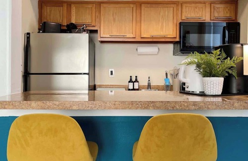 Gayborhood Apartment | Natural Light | King Bed | Walkable | Parking