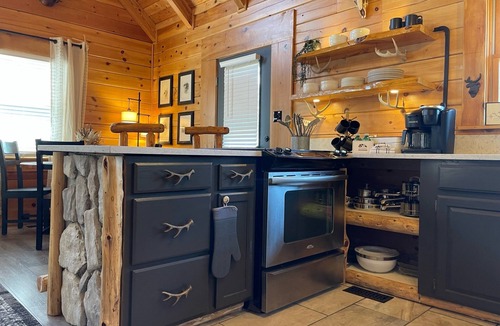 Hot Springs Cabin | Natural State Cabins - 5 Cabin Listing