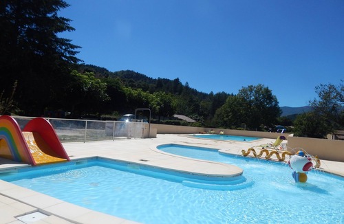 Fabras House | natural stone pavilion