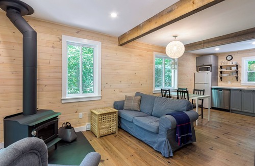 Saint-Calixte Ski Chalet | Nature and relaxation stay with fireplace - small dogs accepted