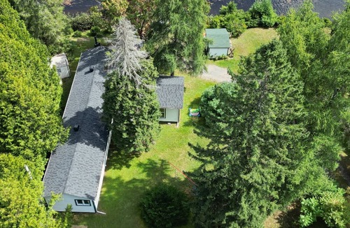 Saint-Alphonse-Rodriguez Ski Chalet | Nature & Comfort by the Water | Chalet O Hara