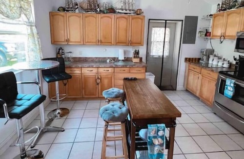 Weeki Wachee Gardens House | Nature Coast Retreats in beautiful Weeki Wachee, Florida