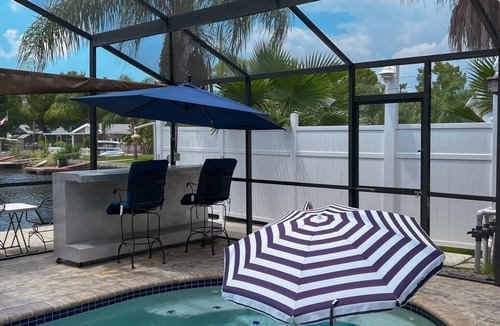 Weeki Wachee Gardens House | Nature Coast Retreats LLC