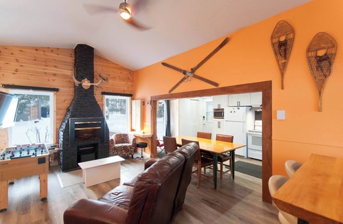 Saint-Honore Ski Chalet | Nature, Comfort & Lake Access | Le St-Ho