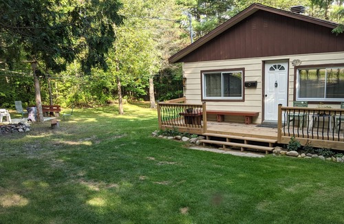 Saint-Calixte Cottage | Nature Cottage & Private Pond - 1 hour from Montreal