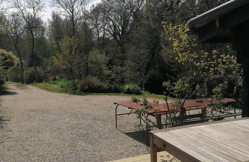 Lanvallay Ski Chalet | NATURE COTTAGE WITH POND