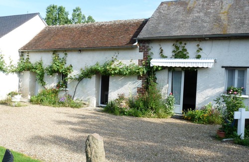 Chateau du Loir Bed & Breakfast | nature detente B and B